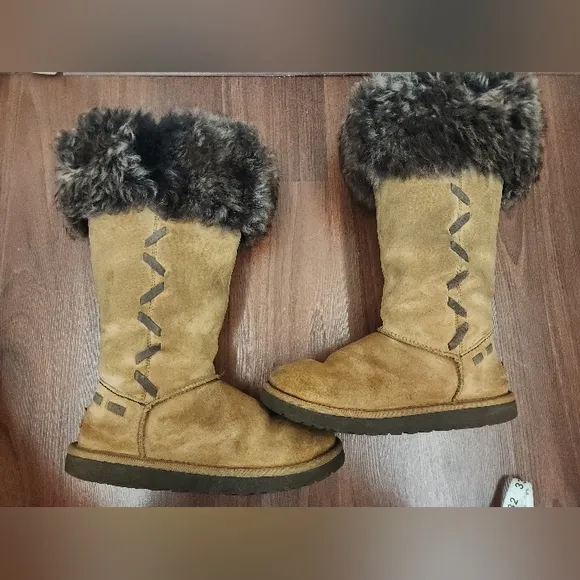 UGG Australia Women's &quot;Rosana&quot; Tall Shearling Boots Chestnut Size 8