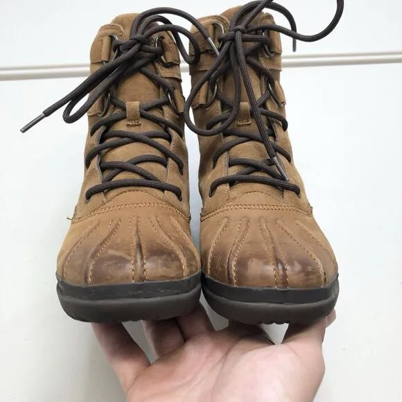 UGG Azaria Waterproof Duck Boots Women's 7 Chestnut Wool Lined Leather Suede