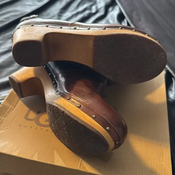 UGG Brown Leather Women's Boots