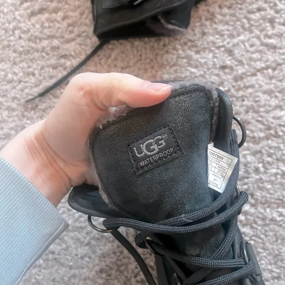 UGG Cecile Lace-Up Waterproof Ankle Boot Women's 9.5