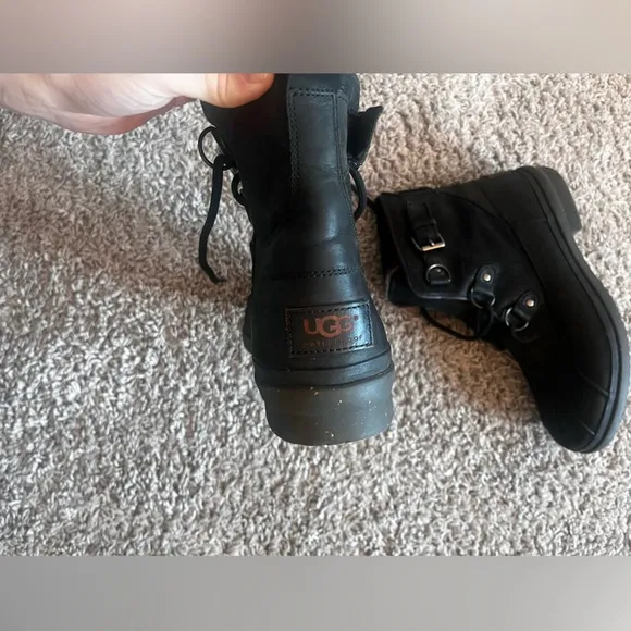 UGG Cecile Lace-Up Waterproof Ankle Boot Women's 9.5