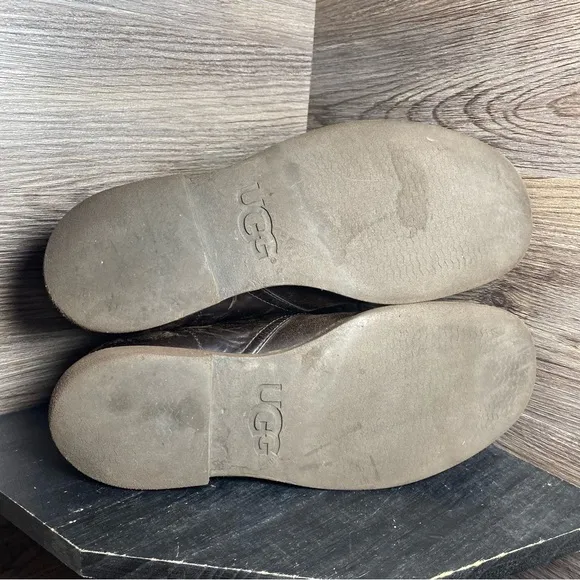 Ugg chukka brown leather lace boots