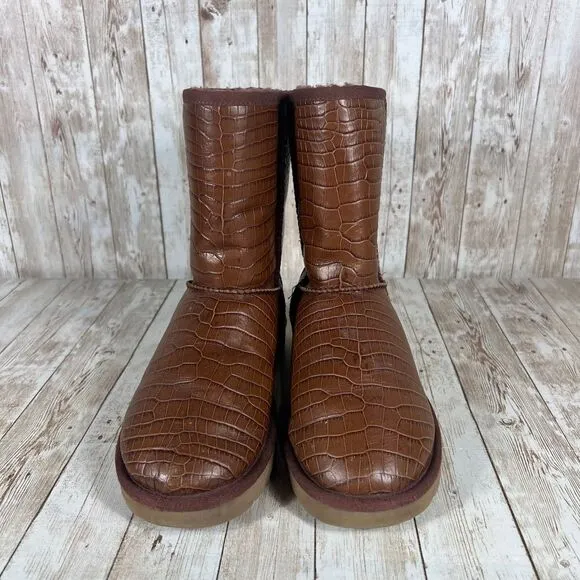 UGG Classic Brown Croc Embossed Leather Winter Boots‎ Shearling Lined Size 7