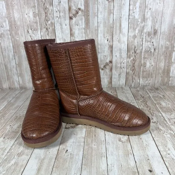 UGG Classic Brown Croc Embossed Leather Winter Boots‎ Shearling Lined Size 7