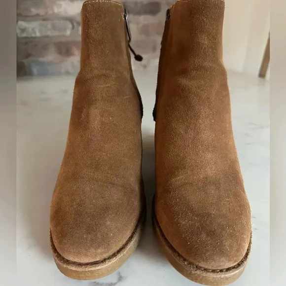 UGG Corinne Suede Boot Chestnut Size 9-SH08