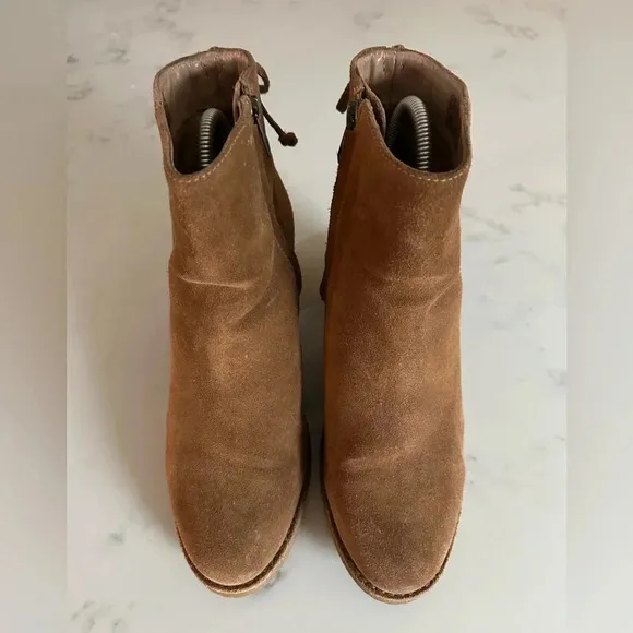 UGG Corinne Suede Boot Chestnut Size 9-SH08
