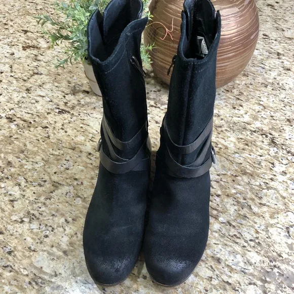 UGG Deanna Suede Distress Harness Moto Riding Boots Black 6