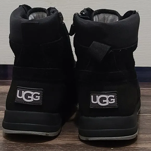 UGG Kids Unisex Turlock Weatherproof Sheepskin Lined Thinsulate Suede Boots NEW
