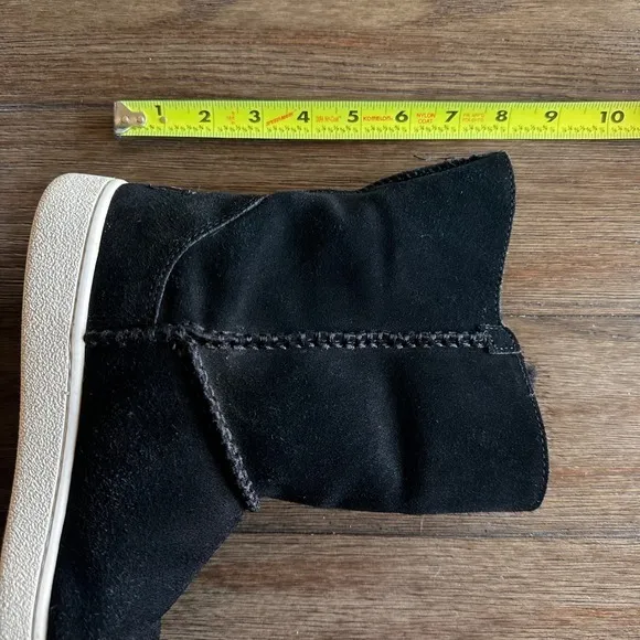 UGG Mika Faux Shearling Cuff Suede Boots Ankle Booties Black Logo Size 8