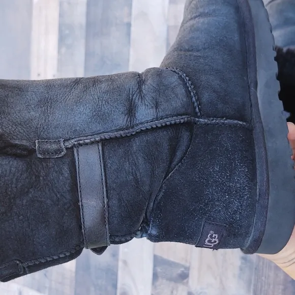 UGG Nash Black Sherling Suede leather Boots sz 8 women's
