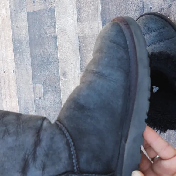 UGG Nash Black Sherling Suede leather Boots sz 8 women's