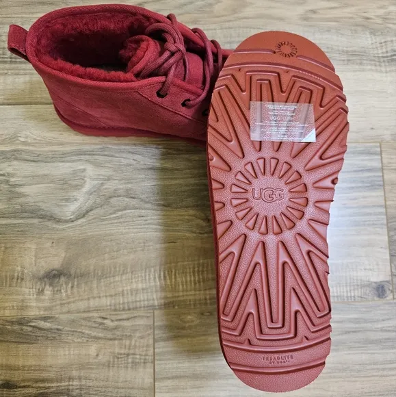 UGG Neumel boots, samba red, US 11