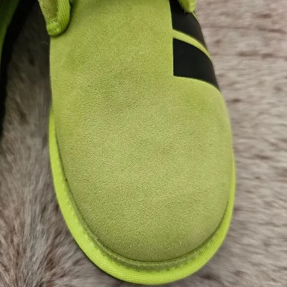 UGG Neumel Chopd Graphic Logo Men's Suede Chukka Boots in Neon Size 10 NEW
