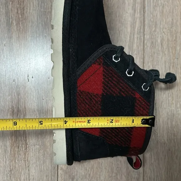 UGG Neumel Plaid Black Suede Boots with Leather Lace Fleece Lining size  US 5