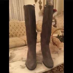 UGG NWOT beautiful gray suede boots 3” heel size 10