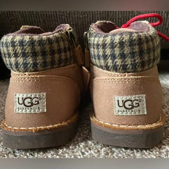 Ugg Orin Suede Toddler Youth Boots Size 10 Chestnut Brown EUC