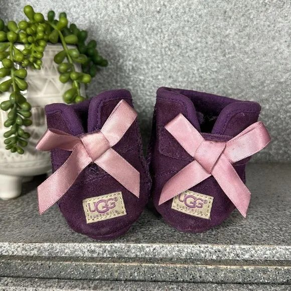 UGG Ozlana Purple Suede Leather Baby Boots Size 1