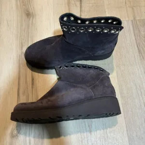 UGG Pure RILEY Brown Suede Ankle Boots Metal Grommets Fur Lined Wedge Booties 8