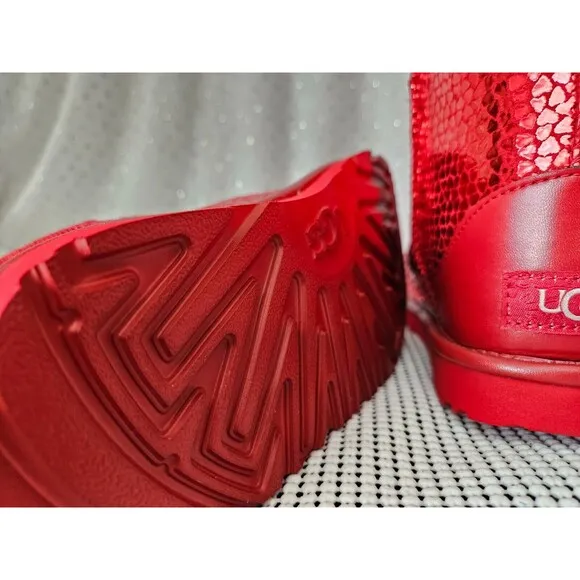 UGG Toddler Girls Red Hearts Boot Metallic Red Size 3, NEW!