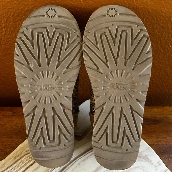 Ugg “Ultra Mini Speckles” Boots Women’s Size 7 EUC!