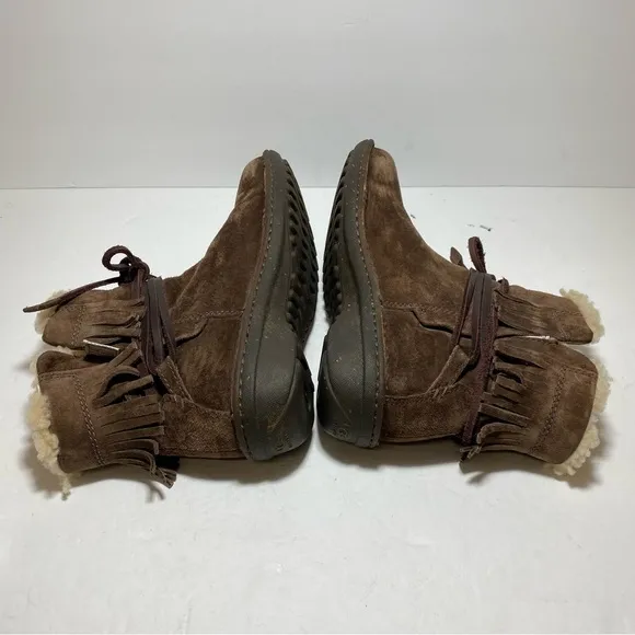 UGG Women's Gaviota Suede Fringe TieAnkle Boots Sheepskin Brown Size 8