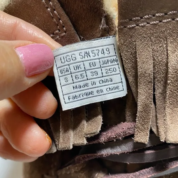 UGG Women's Gaviota Suede Fringe TieAnkle Boots Sheepskin Brown Size 8