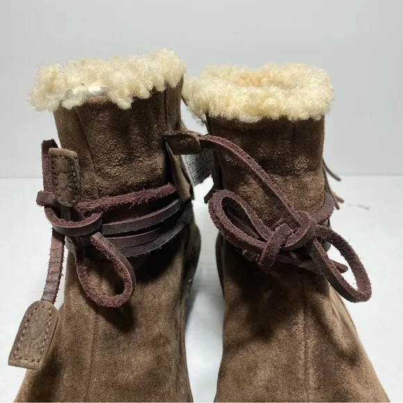 UGG Women's Gaviota Suede Fringe TieAnkle Boots Sheepskin Brown Size 8