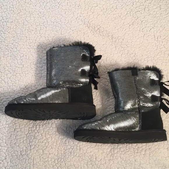 UGG youth black/silver metallic bailey bow boots