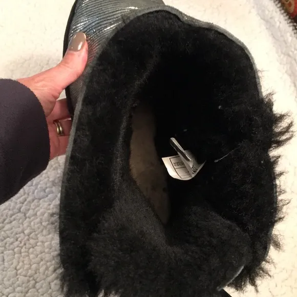 UGG youth black/silver metallic bailey bow boots