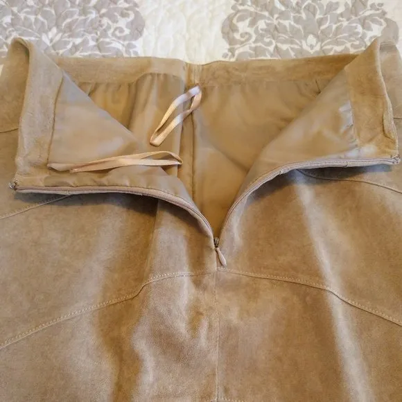 Valerie Stevens 100% Suede Leather 2-Piece Suit, Size 10-12 (L)