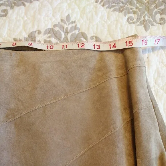 Valerie Stevens 100% Suede Leather 2-Piece Suit, Size 10-12 (L)