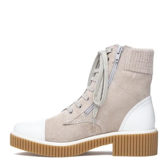 Vaneli Mage Boots in Light Grey Nival Combo, Size 7.5 New w/o Box Retail $250