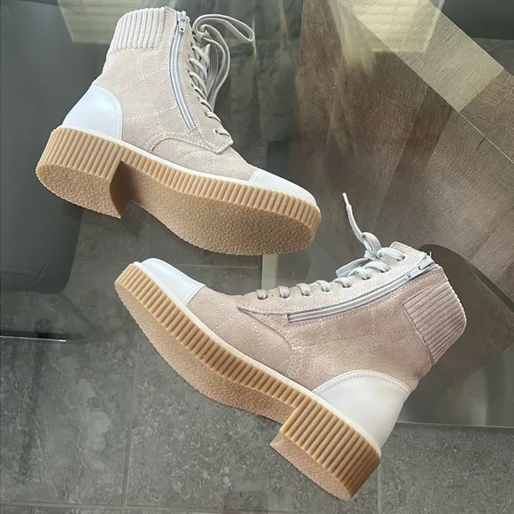 Vaneli Mage Boots in Light Grey Nival Combo, Size 7.5 New w/o Box Retail $250
