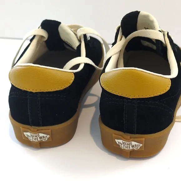 Vans Sports Low Gum Pop Black &amp; Yellow