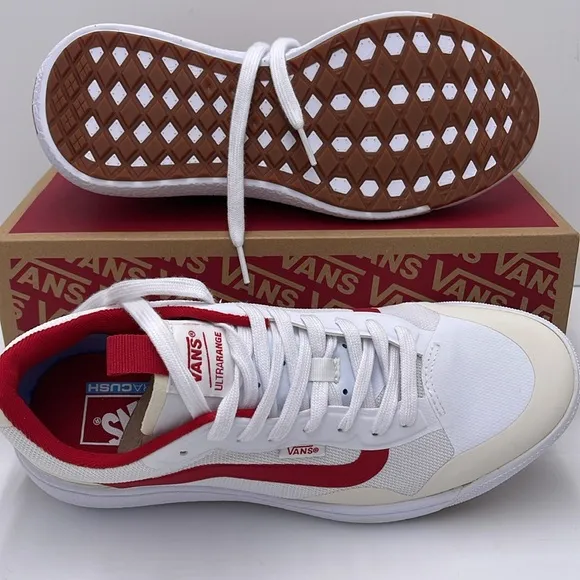 Vans WMNS White and Red Sneakers Ultrarange ExoTrue White/RedVN0A4U1KBJT