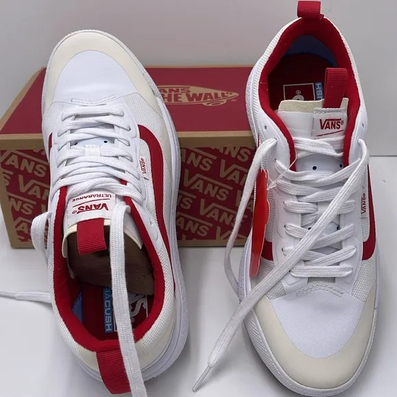 Vans WMNS White and Red Sneakers Ultrarange ExoTrue White/RedVN0A4U1KBJT
