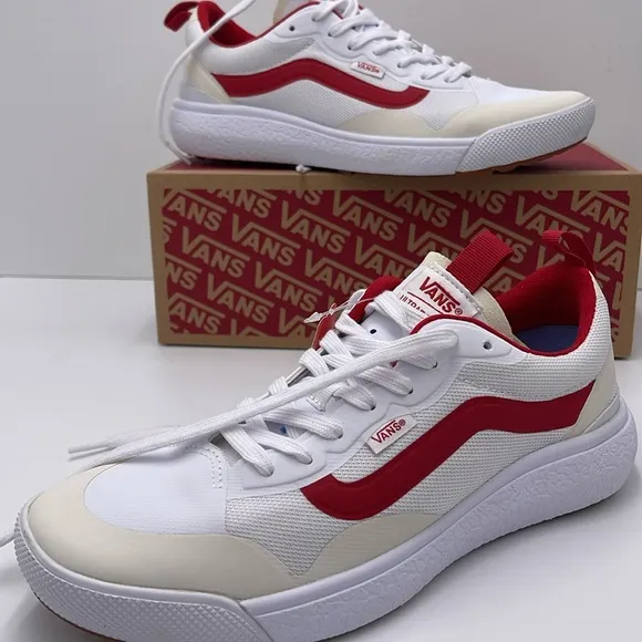 Vans WMNS White and Red Sneakers Ultrarange ExoTrue White/RedVN0A4U1KBJT