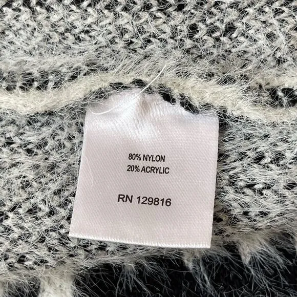 VENARIO women's Vest Sweater Callie Southwestern Design size L - LARGE