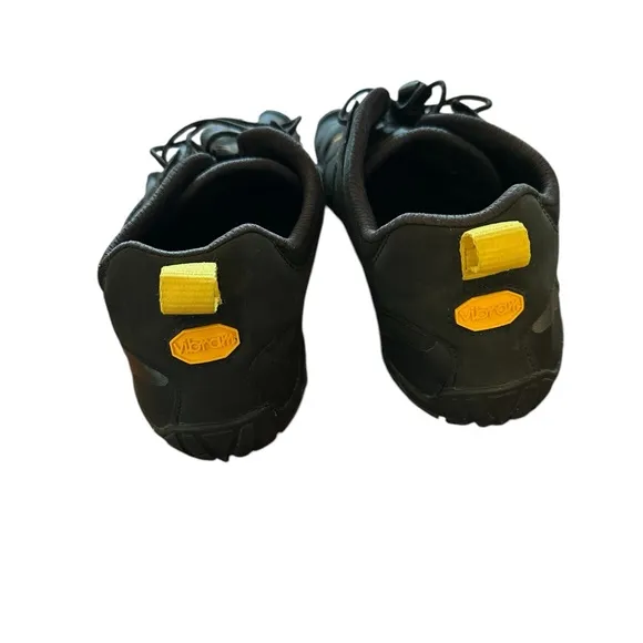Vibram Black and Yellow FiveFingers V Shoes Size 9-9.5