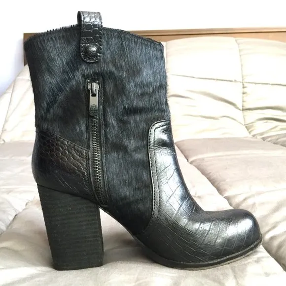 Vince Camuto Bennie Ankle Boot