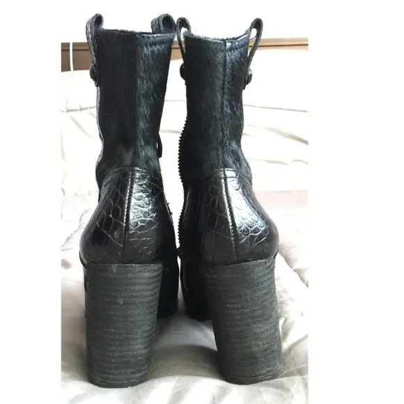 Vince Camuto Bennie Ankle Boot
