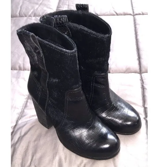 Vince Camuto Bennie Ankle Boot