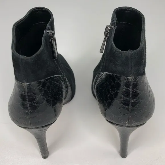 VINCE CAMUTO BLACK SUEDE SNAKESKIN ANKLE BOOTS