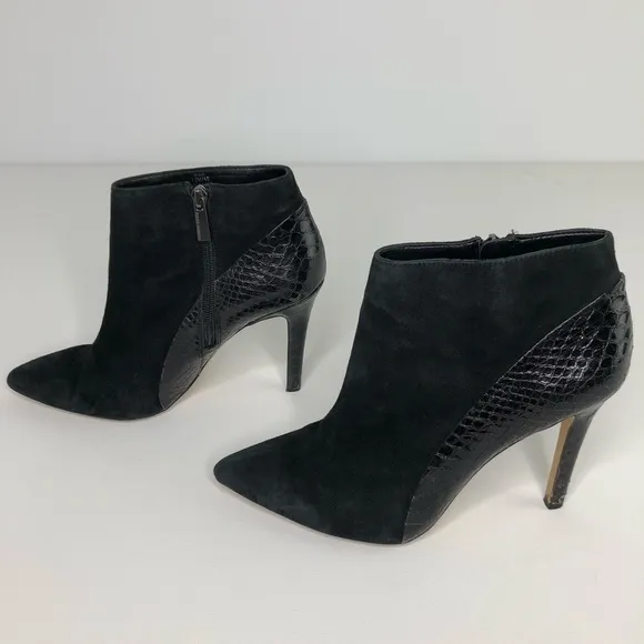 VINCE CAMUTO BLACK SUEDE SNAKESKIN ANKLE BOOTS