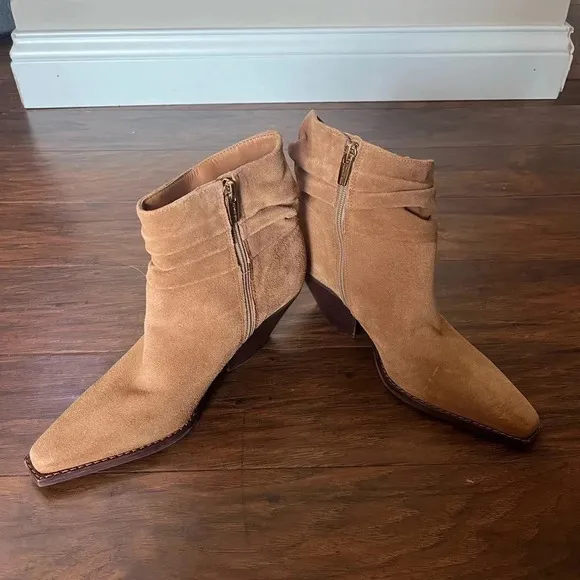 Vince Camuto Camel Brown color Suede Boots-NWOT Size 7.5