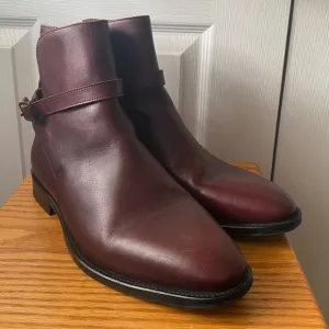 VINCE CAMUTO Hop Cordovan Leather Jodhpur Ankle Boots SZ 8M