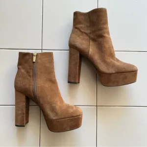 Vince Camuto Leslieon Suede Boots