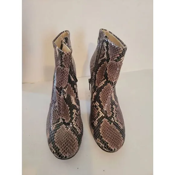 Vince Camuto Women's Taupe Snakeskin Heeled Ankle Boots Size 6.5