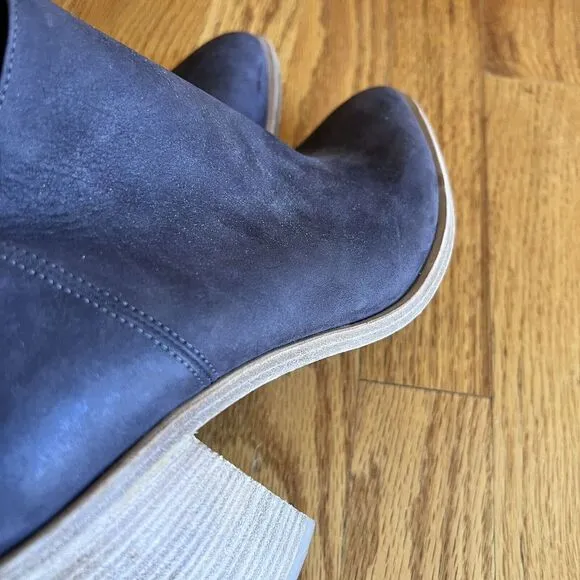 Vince Easton nubuck leather ankle boots Size 9M Brown Stacked Heel‎ Date Night