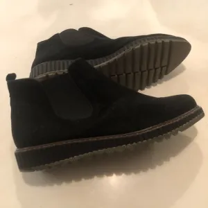 Vintage BRUNATE Black Suede Chelsea Boots